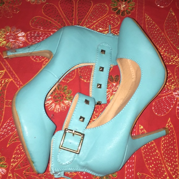 Turquoise Heels - Picture 1 of 3